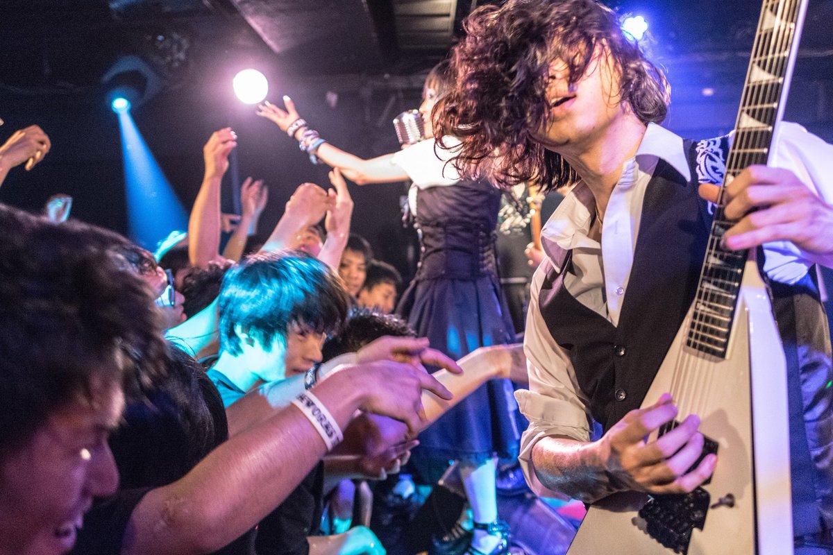 cwtmetalcore's tweet photo. 2017→→→2019

二年前に提示した新たなスタイル。
さらに突き詰め、突き抜けます。
見届けてください。

https://t.co/wkJ4bcrCmp https://t.co/6Be2wykXCv