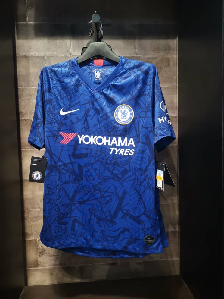 Se filtra la fotografía con la que se presentará la camiseta del Chelsea  2019/20, con Hazard como protagonista – La Jugada Financiera