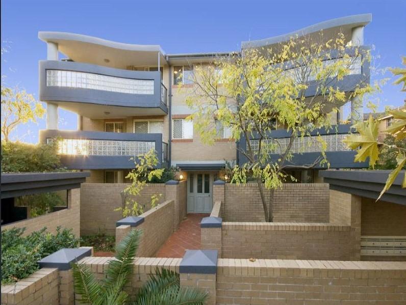 SheadProperty's tweet image. Garden apartment | stylish, convenient and modern lifestyle 🍃✨

2 🛌 | 2 🛀 | 2 🚙

LEASE - 3/239 Victoria Avenue, CHATSWOOD | bit.ly/2GibXMO

Contact agent:
Victor (Dahong) Cai
📱0431 500 571
📞(02) 8448 1223

Ivy He
📞(02) 8448 1224