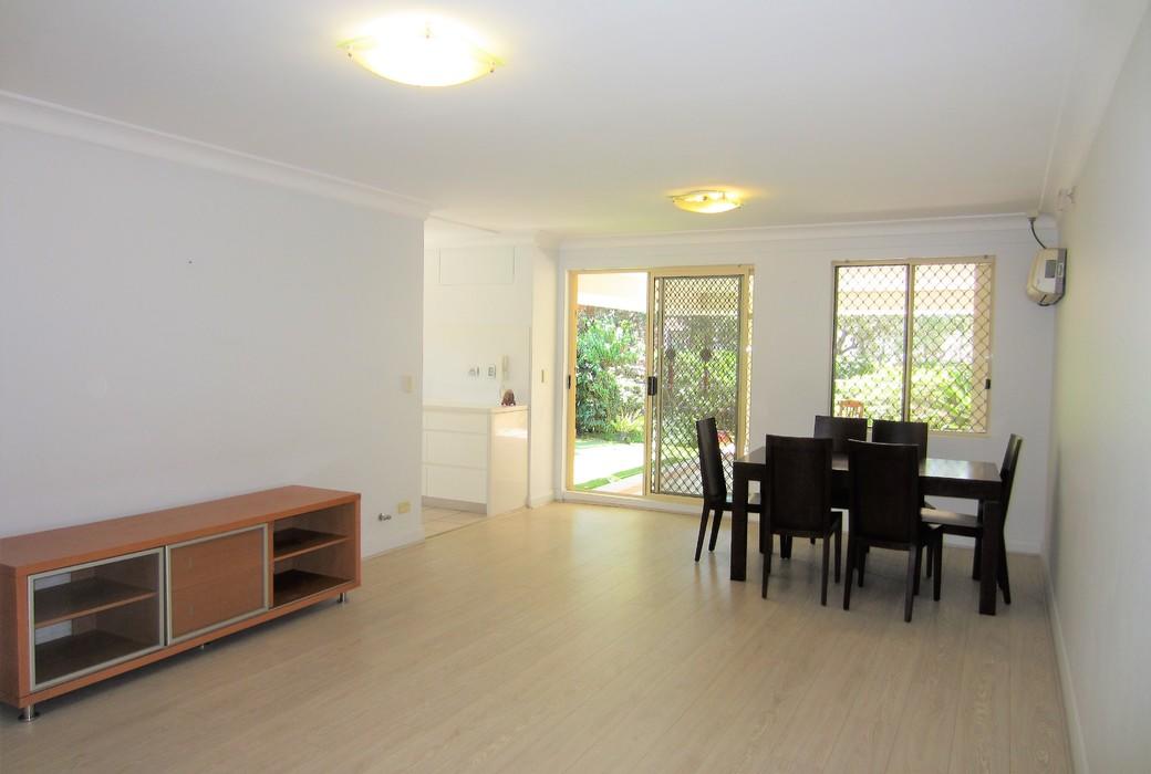 SheadProperty's tweet image. Garden apartment | stylish, convenient and modern lifestyle 🍃✨

2 🛌 | 2 🛀 | 2 🚙

LEASE - 3/239 Victoria Avenue, CHATSWOOD | bit.ly/2GibXMO

Contact agent:
Victor (Dahong) Cai
📱0431 500 571
📞(02) 8448 1223

Ivy He
📞(02) 8448 1224