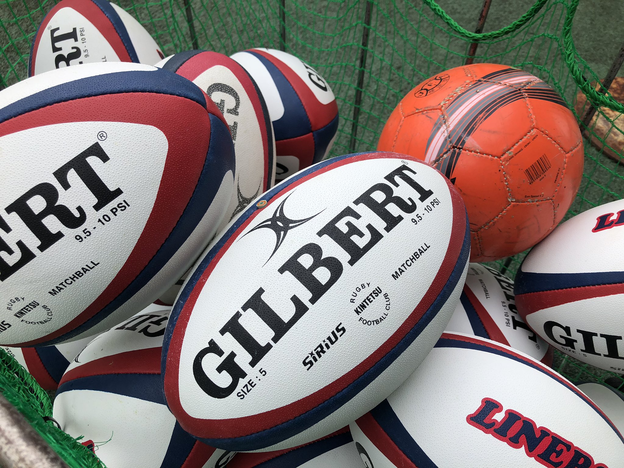 近鉄ライナーズ　サイン入りラグビーボール Toughbest サイズ4 近鉄ライナーズ サイン入りラグビーボール Toughbest サイズ4 近鉄