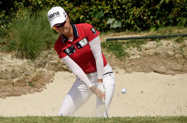 FlashscoreAU's tweet image. World no. 4⃣ 🇦🇺#MinjeeLee produces yet another strong round (66,69,67) and heads into the Final day with a 2-stroke lead in the #LPGA #LAOpen 

flashscore.com.au/golf/lpga-tour…