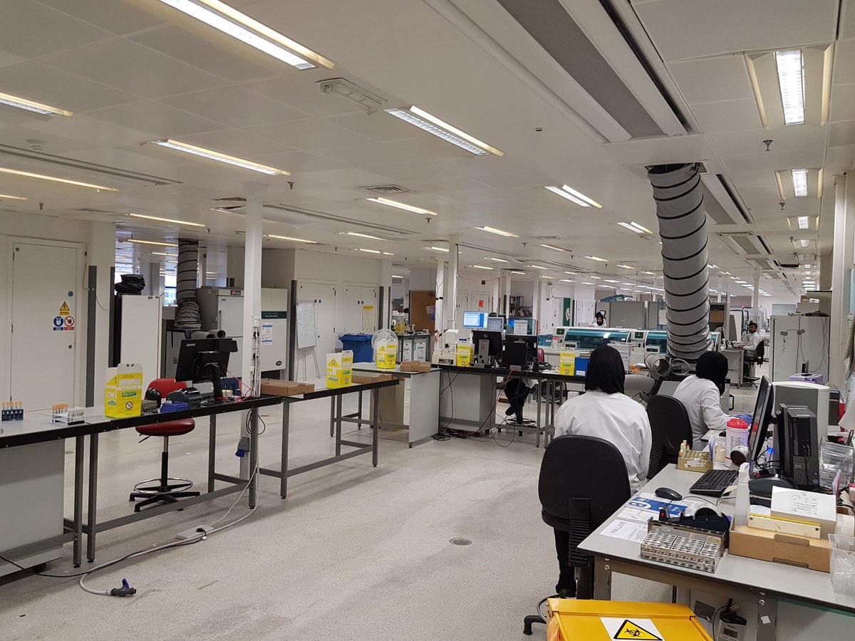 Check out 👇 the latest pics for #phase2 of the #bigmove in #biochemistry @RoyalLondonHosp all while providing a service to our #patients 👩🏼‍🔬👨🏾‍🔬👩🏿‍🔬👨🏼‍🔬👩🏽‍🔬👨🏻‍🔬👨🏽‍🔬 @rezamirza74 @gresham20nicole @CSS_BH @NHSBartsHealth #biomedicalscientists #improvement #wecare