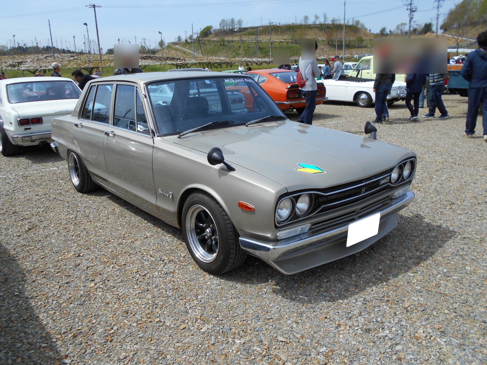 角型倶楽部 三菱 いすゞ 日野 ベンツ 117クーペはかなりの台数が参加していました レグナムやe55amgといった 90年代車の姿もありました T Co Efrgodbp24 Twitter