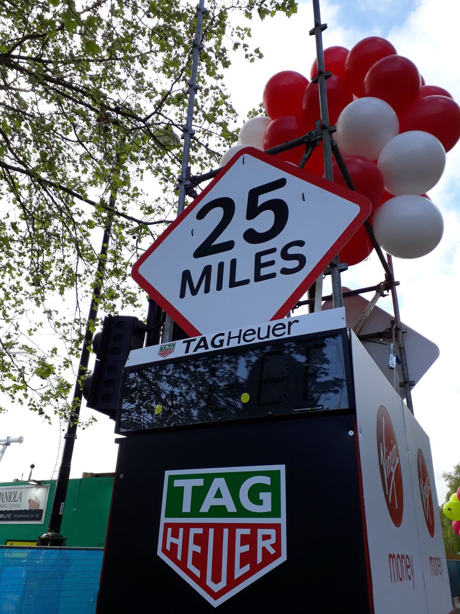 MrPB_Esq's tweet photo. Mile 25!
Not out of breathe at all... :-)
We've found our #TeamMind friends and we are ready and waiting to cheer *all* you amazing #LondonMarathon people... 
#GoMindRunner! #GoEveryone! #VLM2019 #ThanksABillion ❤
#MentalHealthMatters 💙
@MindCharity @LondonMarathon https://t.co/LyK7B5oh1Y