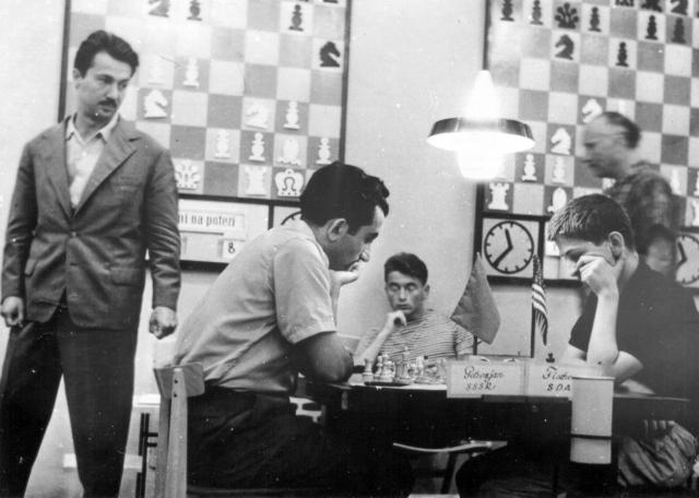 Douglas Griffin on X: The 4th Capablanca Memorial (1965): Bobby Fischer's  moves were relayed via telex from the Marshall Chess Club to the 'Habana  Libre' hotel, where they were made by José