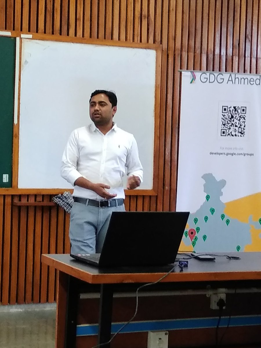 manthan_ladva's tweet photo. The #ninjadev himself
@pareshmayani sir
#IWD2019
#IWDAhmedabad
#WTMAhmedabad
#GDGAhmedabad
@GDGAhmedabad
@WTMAhmedabad https://t.co/fQe4qXawhX