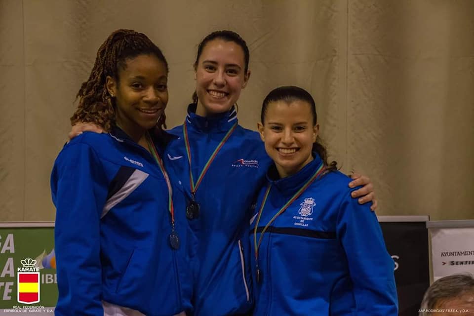 FujisanPalencia's tweet photo. Fantástica actuación del @FujisanPalencia en la 1ª Fase de la Liga Nacional Sénior
BRONCE de @VirgiAlvarez97 en kumite -50kg
PLATA para #IsaNieto en kumite -68kg
ENHORABUENA tanto a las competidoras como a sus entrenadores, Héctor y Lourdes
JUNTOS SOMOS IMPARABLES https://t.co/NVuc2YY0nh