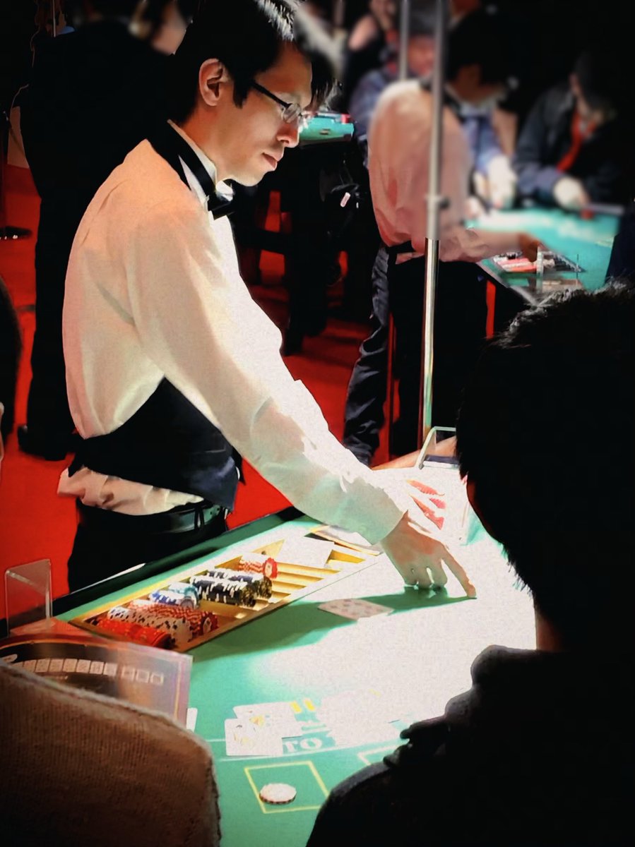 日本カジノスクール東京校 新宿マルイメン6f No Twitter 超会議2日目お疲れ様でした カジノミスティは両日とも大盛り上がりでした 当スクール卒業生のカッコいいディーラー姿もぜひご覧ください カジノディーラー 超会議2019 超会議 カジノミスティ 被虐の