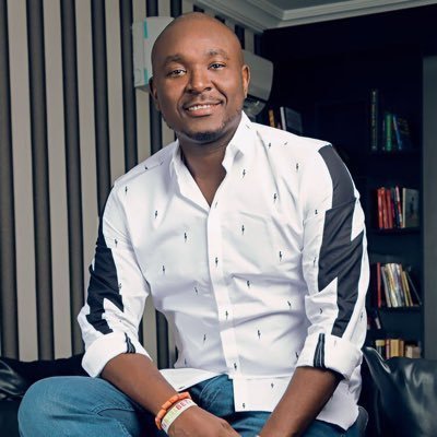 gidipurity's tweet photo. [Pictures]: Nairabet Owner, Akin Alabi, Spotted At Old Trafford As Manchester United Welcome Chelsea https://t.co/WgJIjIQdML https://t.co/ECEqaAAUzR