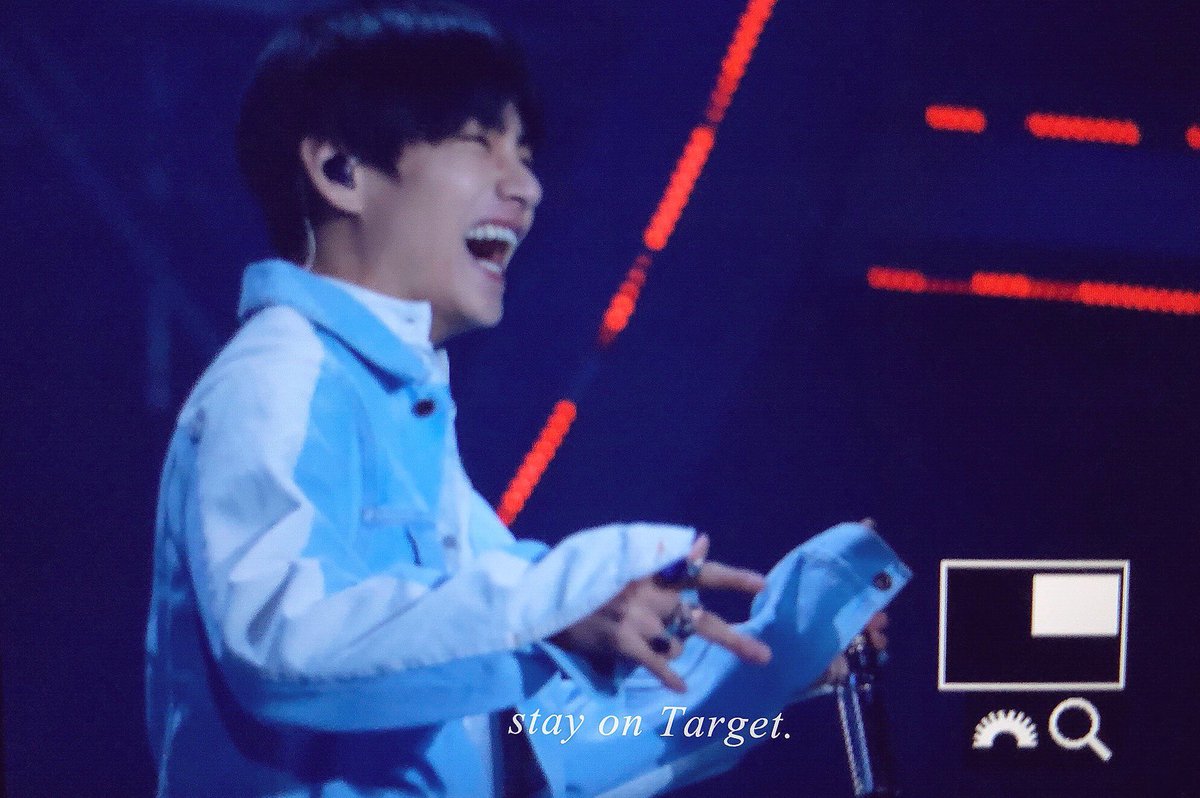 TargetV1230's tweet image. 190428 태형이는 잘생겼는데 귀엽고 귀여운데 잘생겼고 잘생겼는데 귀엽고 귀여우ㄴ..무한반복이에요😭😭😭😭
#뷔 #태형 #방탄소년단 #BTS
@BTS_twt