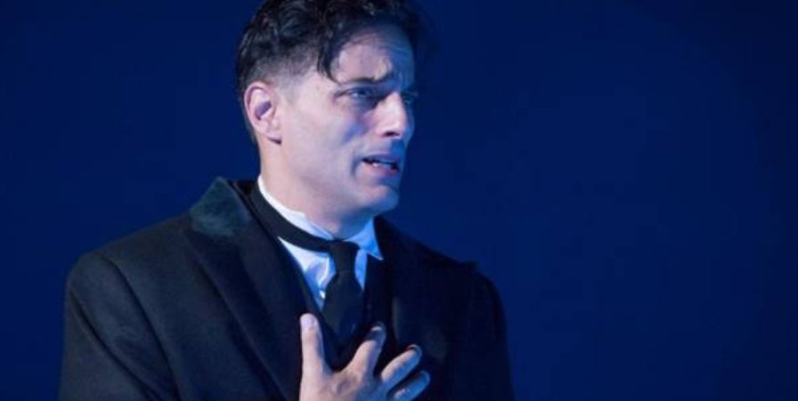 canosaalejandra's tweet photo. HAMLET/de  William Shakespeare, su obra más emblemática! Felicitaciones #joaquinfurriel por tu extraordinaria interpretación / @RuSzuchmacher por el  acierto en la dirección y párrafo aparte para Ziembrowski y Claudio Da Pasano #180minutos #dosintervalos 👏🏻💯🎭 @elSanMartinCTBA https://t.co/eBnRzt1LWi