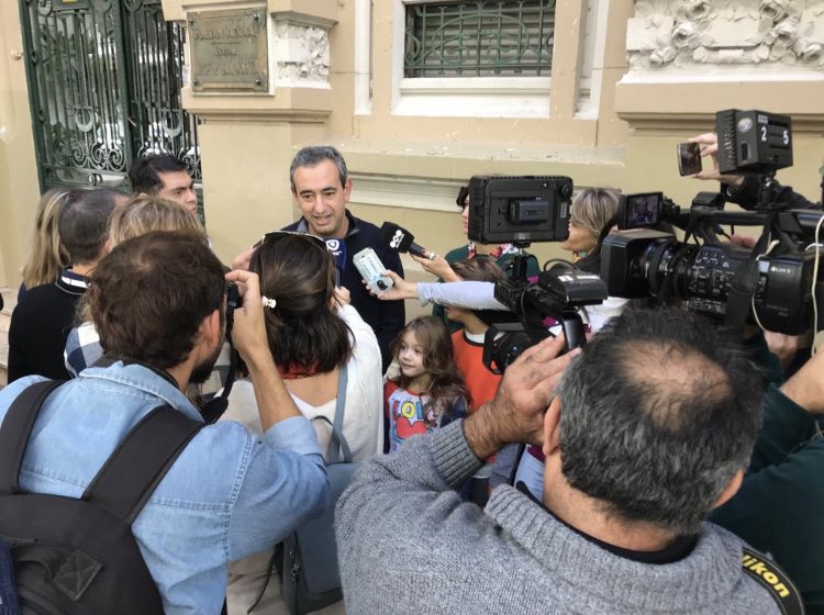 pablojavkin's tweet photo. Este un día de reflexión y de opinión. Me enorgullece que en Rosario y en toda la provincias se vote con la Boleta Única, una ley que impulsé y se hizo realidad. https://t.co/r54oBDBqQm