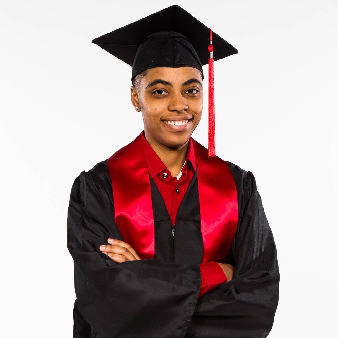 ChiCityColleges's tweet photo. Also from @MX_College, we have Shaniah Singleton.
Shaniah is MXC’s 2019 salutatorian and a #StarScholar. She aims to become a forensic pathologist someday!
To read Shaniah's story and other #CCCSuccess stories, visit https://t.co/qzv408tdKF. #gradccc https://t.co/Cf82BhY7Qx