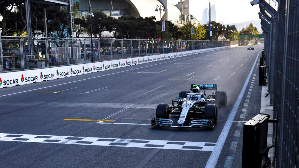 #F1 | Bottas ganó en Bakú y ya mete presión sobre Hamilton