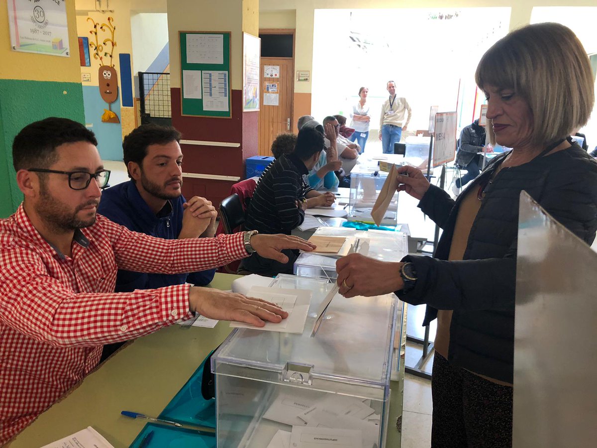 Egonglez's tweet photo. Como canaria, como mujer, con compromiso, #DefenderCanarias es cosa de todas y de todos. No dejes que decidan por ti: VOTA 

Necesitamos tener voz en #Madrid 
#28A @Nueva_Canarias https://t.co/urbJHokLoM
