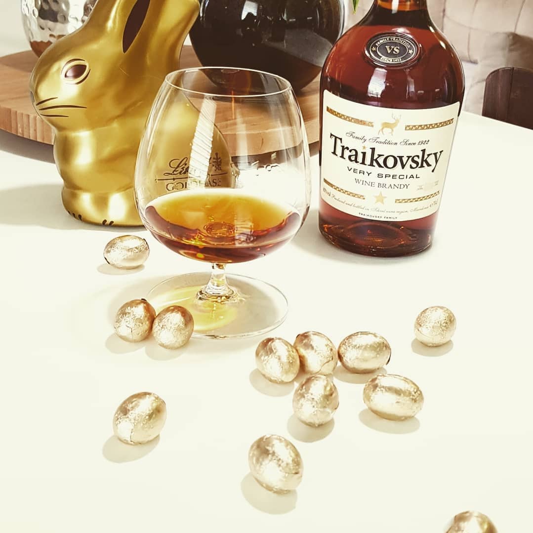 MsTraikovsky's tweet photo. Велигденски....

#Traikovsky #TraikovskyVS #brandy #VS #happyeaster #велигден #photoshoot #photography #Sunday https://t.co/bFNcDneFU0