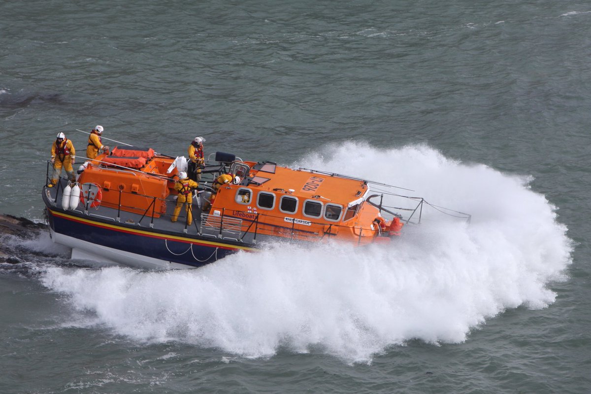 lifeboatphotos's tweet photo. Last day for an RNLI Tyne class lifeboat at a station today. The last Tyne in the fleet 47-035 Annie Blaker will be leaving Wicklow this afternoon. It has been great photographing these awesome boats over the years. #RNLI #lifeboat https://t.co/E5w1vXv5tF