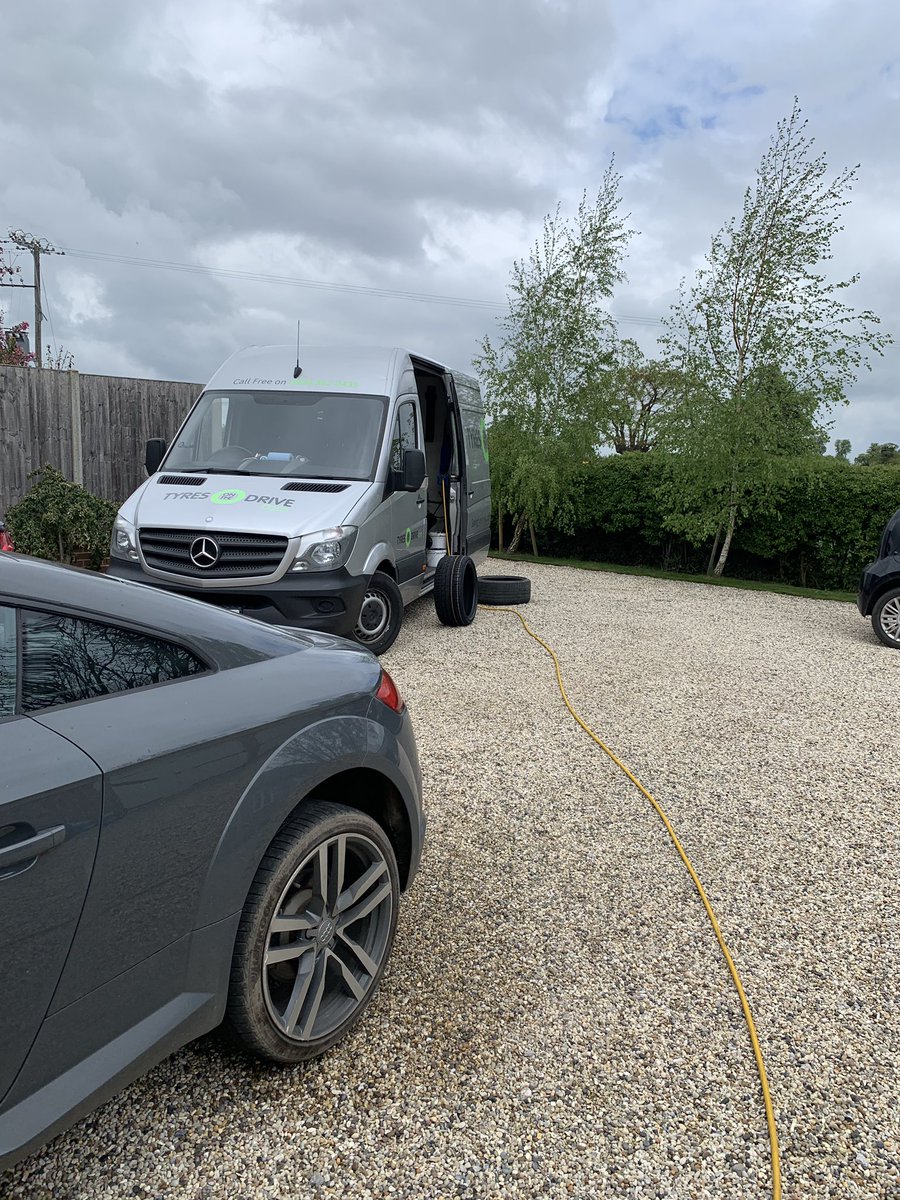 apm2602's tweet photo. 2nd time using @TyresOnTheDrive Great service #beatsthegarage https://t.co/ob4JTRFa30