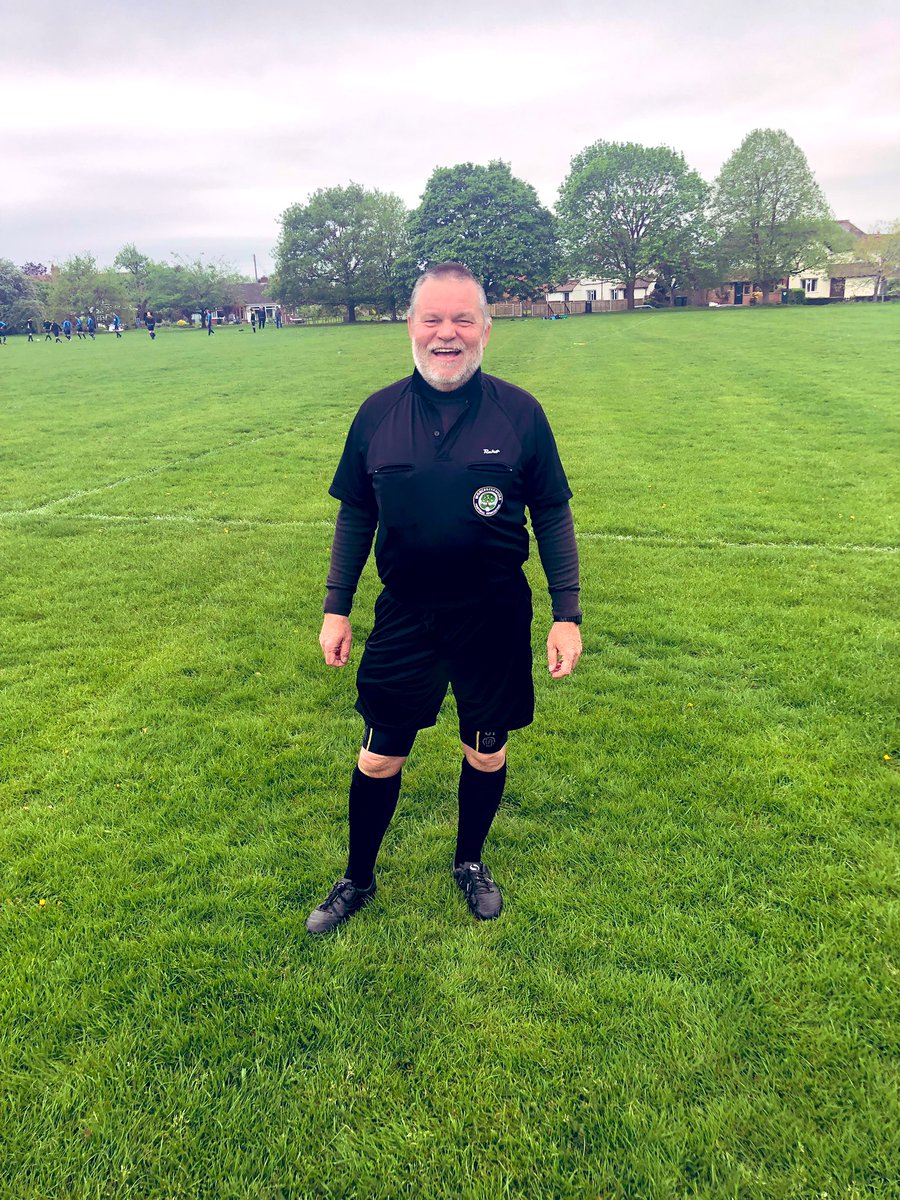 🥳 CONGRATULATIONS 🥳

<a href="/WorcsFA/">Worcestershire FA ⚽</a> referee Jerry Curtis took charge of his last (official) match this morning before hanging up the whistle after 23 years.

Thank you Jerry 👍🏻