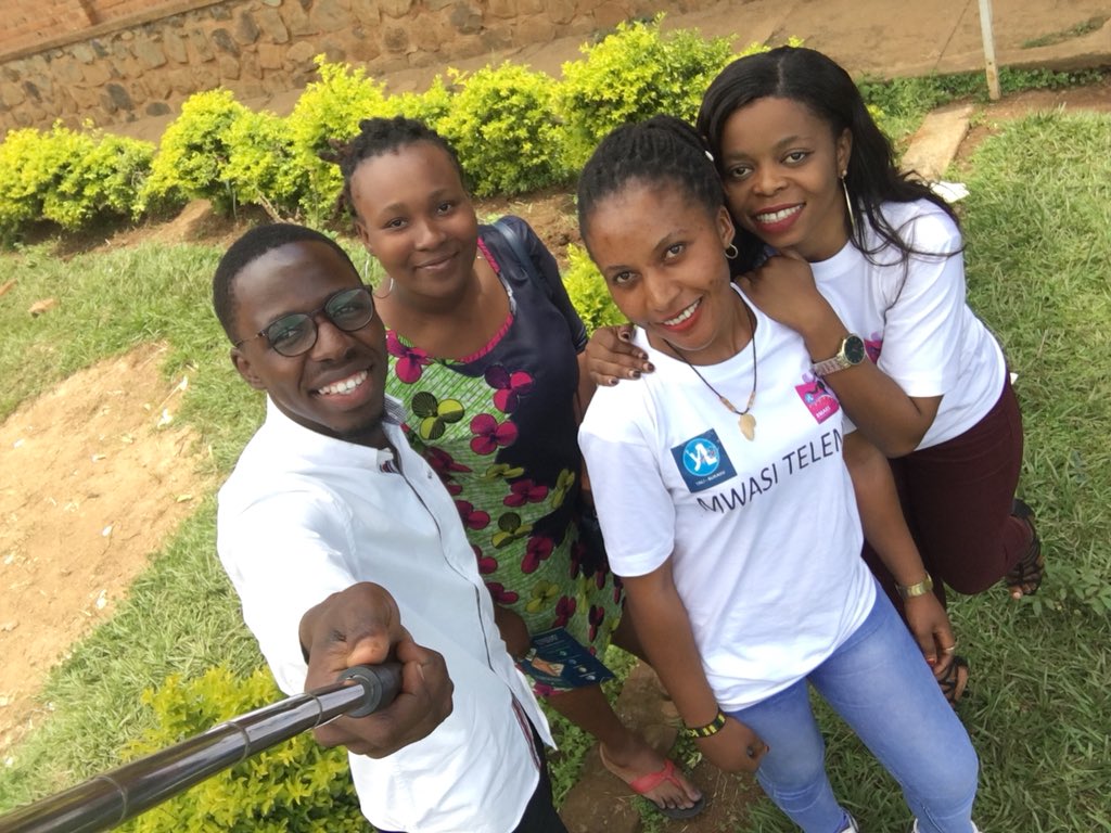 KerryByamungu's tweet photo. Meeting Regina #2017MWF from #Lubumbashi coming to support us during the #DigitalMarketing #EmpowerWomen @chrisczadi @ReginaluhRegina @shok_fm https://t.co/ID5Zc07JPy