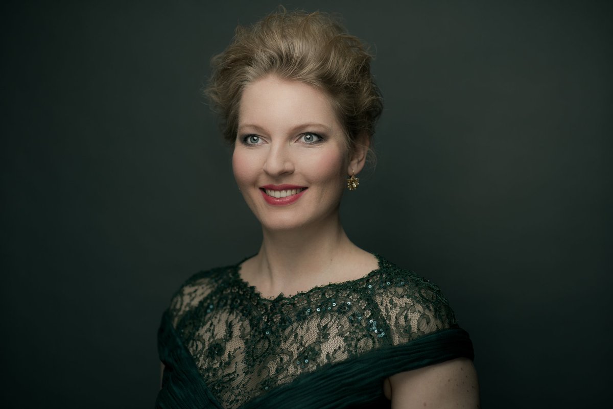 AgenturSeifert's tweet photo. Annika #Schlicht steps in by short notice as Flowermaiden and Voice from Above in Wagner´s PARSIFAL at the Staatsoper Hamburg today.
#annikaschlicht #Parsifal #FlowerMaiden #VoicefromAbove
Photo by @simon_pauly
https://t.co/iA5lDhGS79 https://t.co/WL8PzczkUC