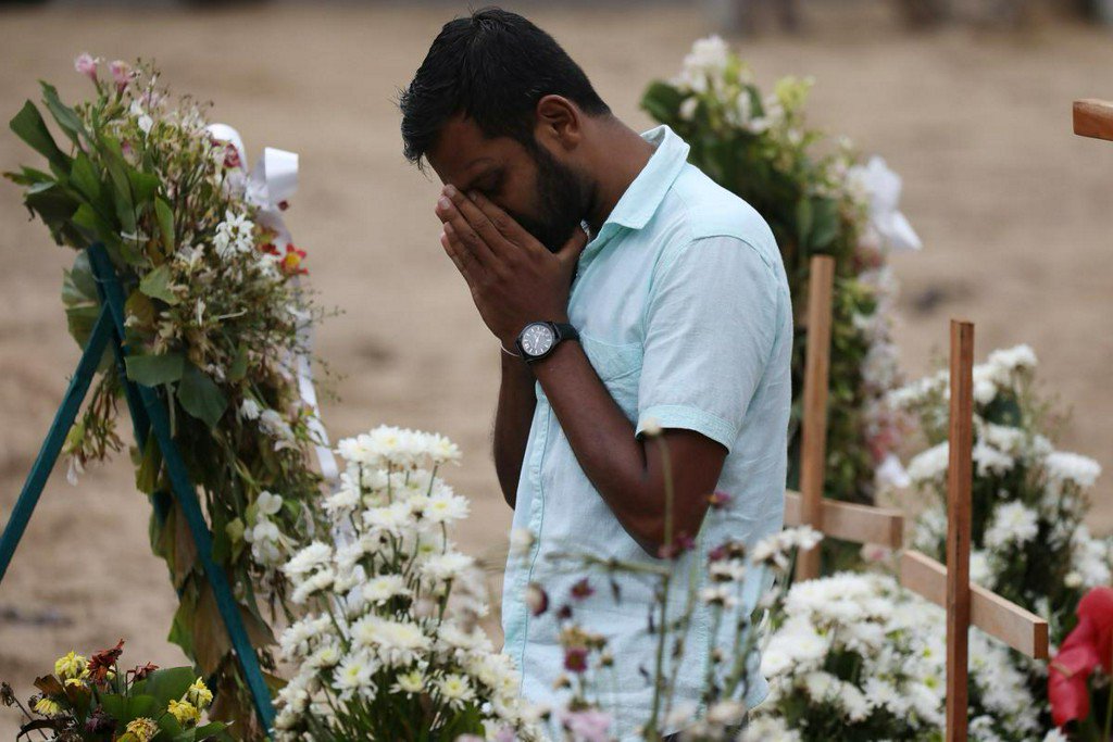 Reuters's tweet photo. Churches fall silent in Sri Lanka a week after attacks https://t.co/7gfsIEEsLQ https://t.co/Bb1WqF2TZB