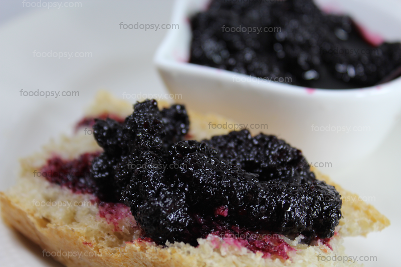 Foodopsy's tweet photo. Ready in 30 minutes, Homemade, black mulberry jam🍇🍞
https://t.co/4FgsUi6BuX #jam #SundayMotivation #SundayMorning #SundayFunday #breakfast #brunch #homemade https://t.co/sk1dzBndYm