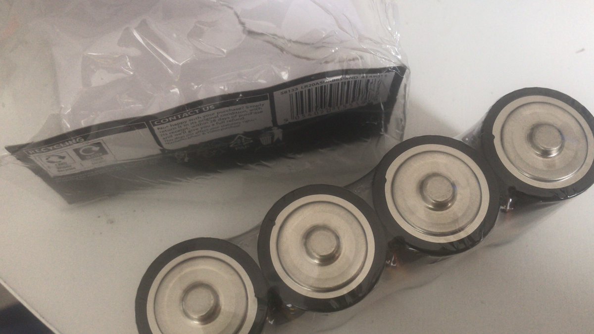 HelsBellls's tweet photo. @asda what a ridiculous use of plastic. Just bought your 8 batteries that were in a plastic wrap, to find the batteries are also in a plastic wrap in 4s!! Unnecessary! #plastic #sortitout #waste #ourplanet #whatsthepointinthis #SaveOurPlanet https://t.co/InLbvjnaxm