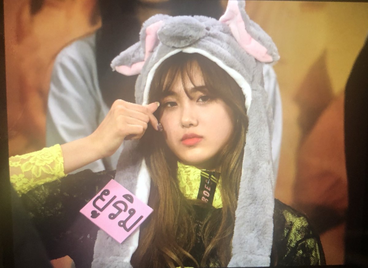 EG_Aisha's tweet photo. 190428 마지막 팬사인회 프리뷰

처음 만난 순간까지 기억해줘서 고마워

#에버글로우 #EVERGLOW #AISHA #아샤 #허유림 https://t.co/23bNJFfnUZ