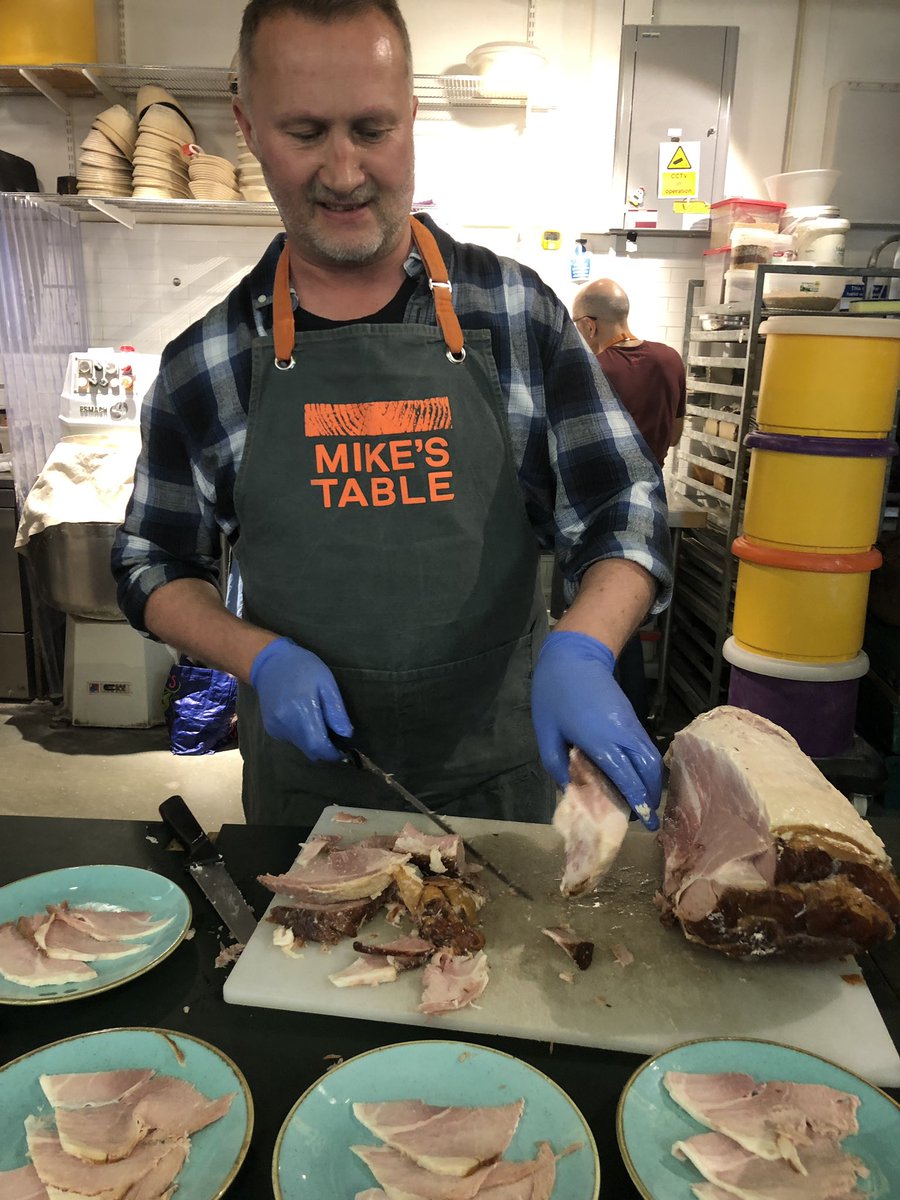 MikesTableOrg's tweet photo. This delicious plate was created by Daniel from #surplusfood generously donated by @ButchandProv 30 paying guests and 30 non-paying guests all loved it! https://t.co/hlBiRofz57