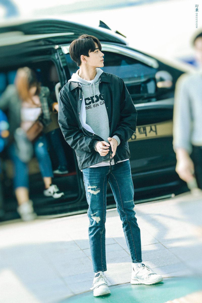 DelusionLucas's tweet photo. #LUCAS #루카스 #黄旭熙 #WayV #威神V

190424

ICN HQ https://t.co/Q6FGCp9i8q