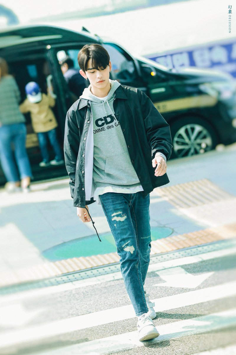 DelusionLucas's tweet photo. #LUCAS #루카스 #黄旭熙 #WayV #威神V

190424

ICN HQ https://t.co/cV4WzWMyoA