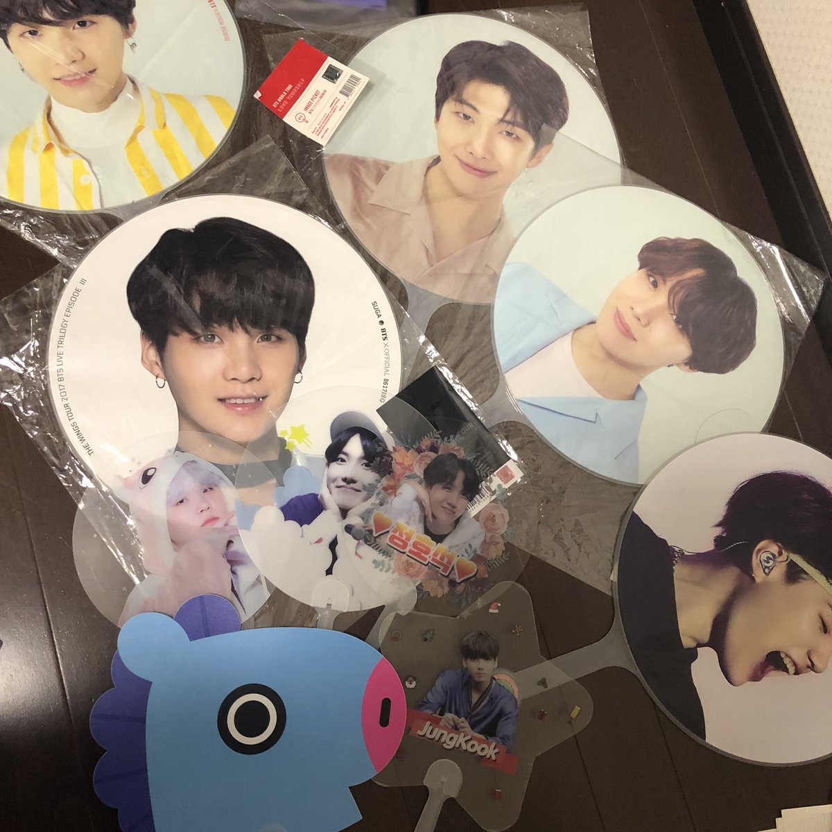 BTS__salt__18's tweet photo. ぺん卒するため譲ります
常識範囲での取引お願いいたします。
DMください https://t.co/QzHGNgBPCR