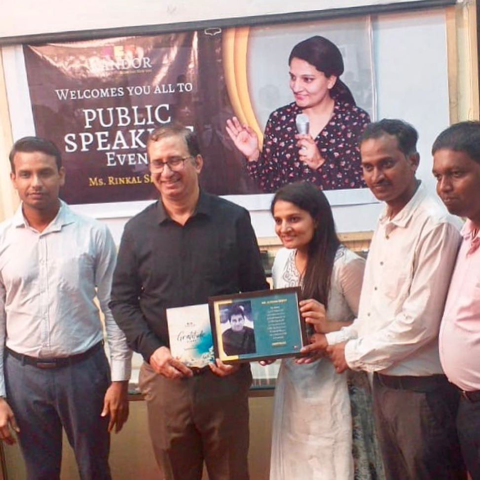 Rinkalshukla's tweet image. What a legendary actor Mr. Kurush Deboo is, known as Mr. Rustom Pavri in Munnabhai MBBS,nominated for National Award &amp;amp; Canadian Genie Award for his performances. His inspiring speech at KANDOR Public Speaking Event made us restore our faith in humanity.#leadership #confidence