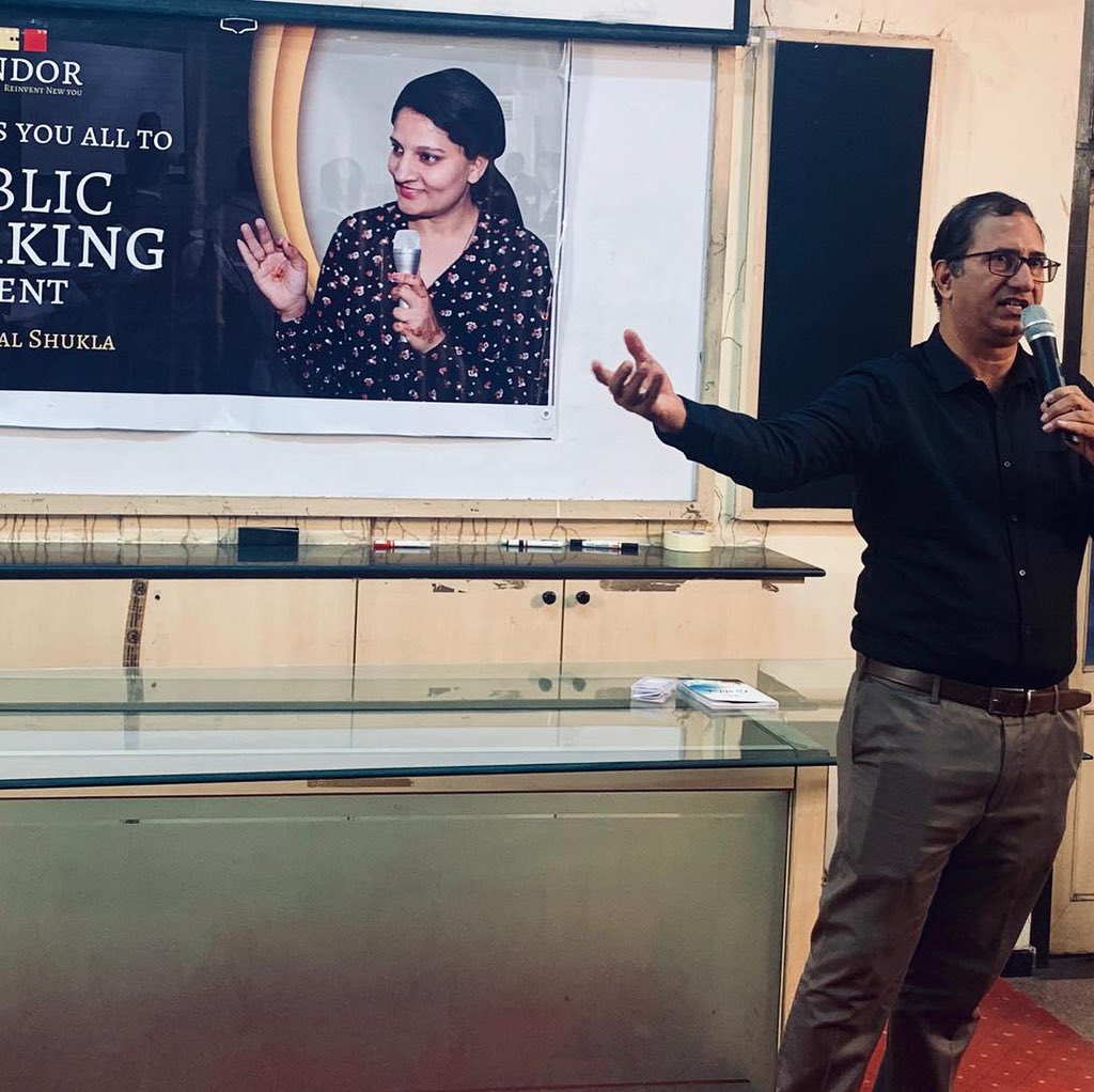 Rinkalshukla's tweet image. What a legendary actor Mr. Kurush Deboo is, known as Mr. Rustom Pavri in Munnabhai MBBS,nominated for National Award &amp;amp; Canadian Genie Award for his performances. His inspiring speech at KANDOR Public Speaking Event made us restore our faith in humanity.#leadership #confidence