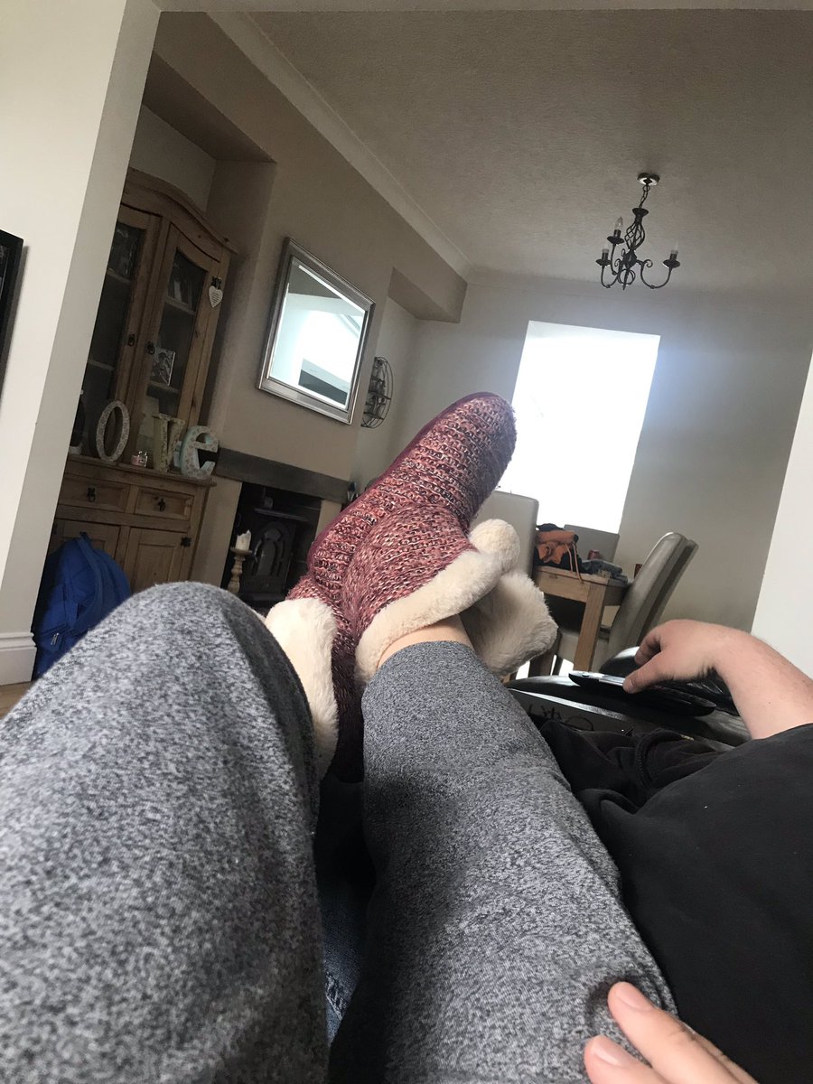 sashamonelle's tweet photo. It’s a slouchy film kinda day 👍🏼👌🏼❤️ https://t.co/cDWwUzgSVd