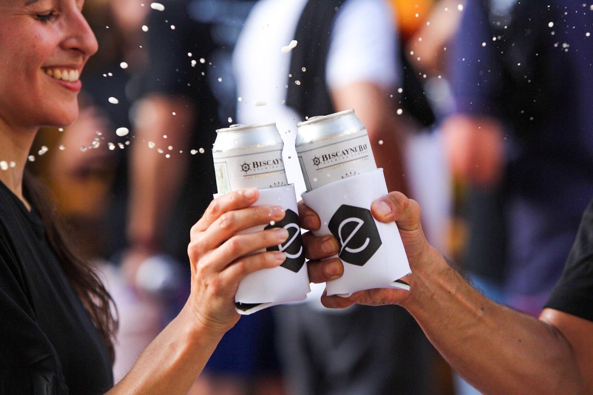 eMergeAmericas's tweet photo. Thanks to @BiscayneBayBrew for helping us celebrate our inaugural #InnovationRun in partnership with @Athleta & @RunMiami! #eMergeAmericas2019 https://t.co/Qqil3tA23r