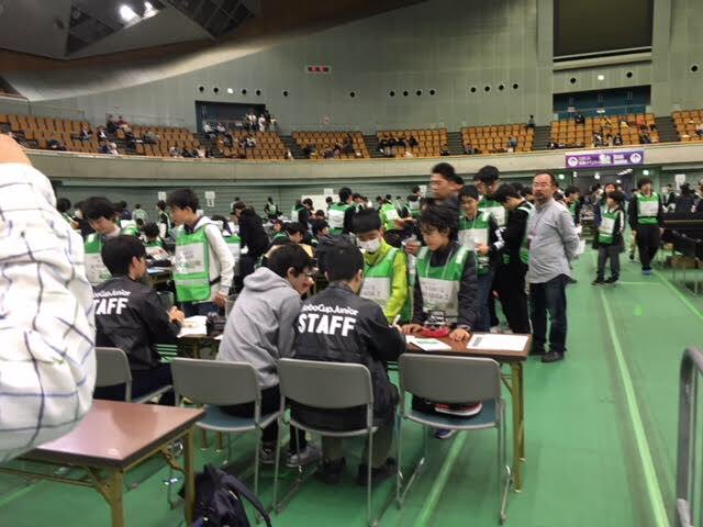 coderdojogwan's tweet image. ロボカップジュニア全国大会2019!!
CoderDojo宜野湾に通っていた二人、チーム はやぶさマーク2は初日を2勝1敗で終えました。完成度の高いロボットにプログラミングだったので明日どこまで行けるかとても楽しみです!
#ロボカップジュニア #CoderDojo #CoderDojoGinowan