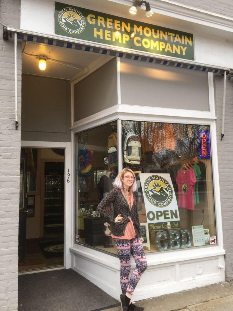GMHempCo's tweet photo. We would like to introduce, Kierra, our Store Manager. She will be waiting for you at our new Pearl St., Burlington location to provide excellent customer service! Visit us soon!!!! 💯👍👌 #GMHC #CBD #PainReliefProductsThatWork https://t.co/X5j3fzhSub