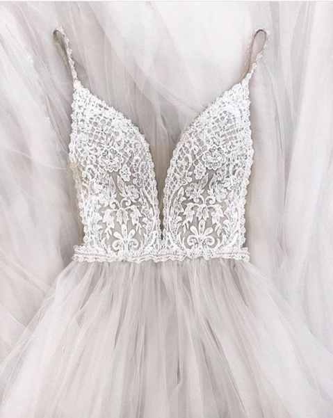 WDdresses's tweet photo. I do ✨ https://t.co/pQSQVANZWp #WDOfficial #WeddingHour #WeddingDresses https://t.co/ChwQpv3LQS