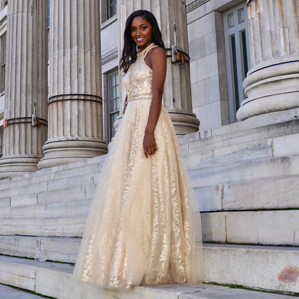 Every girl dreams of being a princess and wearing a ballgown. 
💖2008💖
#colorsdress #ballgown #prom #promdress #promdresses #gown #princessdress #princessgown #instafashion #dreamcometrue #fairytalegown #beautifuldress #promseason #prom2019 #prom2k19