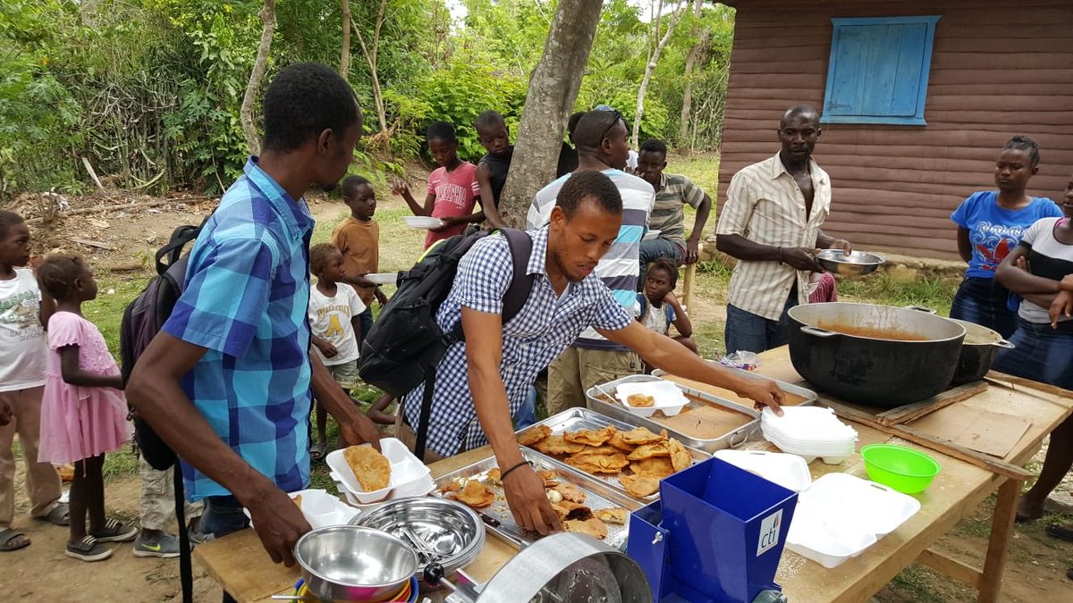 mary7978's tweet photo. A community in Haiti learns to use breadfruit flour to make traditional dishes.
Each breadfruit can feed a family.
Each breadfruit tree can trap 2 tons of carbon. #treesthatfeed #breadfruit #haiti #bluemango #carboncapture #ClimateActionNow https://t.co/Nz8axVc96l