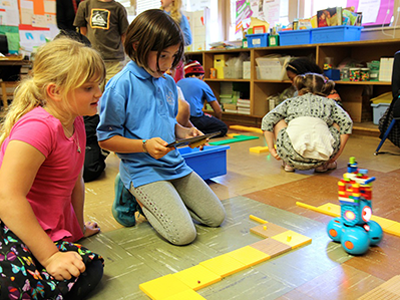 edwebnet's tweet photo. 4/29 #STEM Learning for Young Girls @WonderWorkshop @AASully @kcollazo #edWebinar https://t.co/FoOWsgWLlO https://t.co/SY21qLIJzS