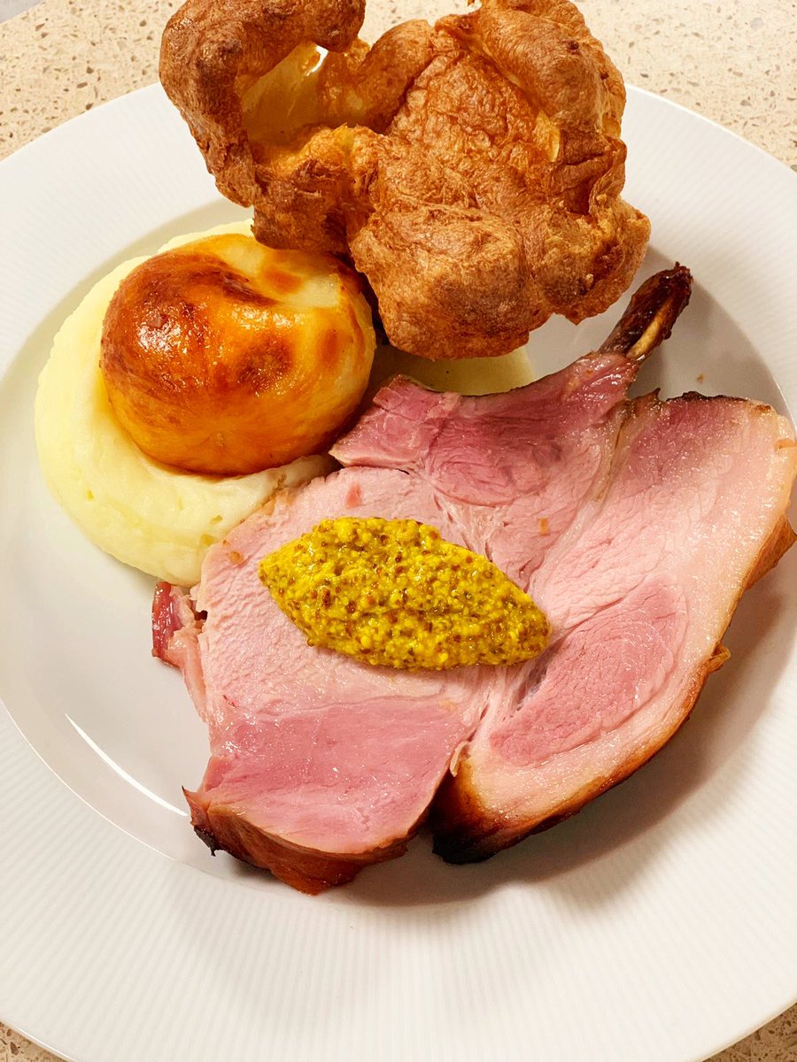 Sunday lunch is on!!!
Rare breed chef <a href="/RealBrynEvans/">Bryn Evans</a> pork with all the trimmings. <a href="/PrimroseDerry/">Primrose on the quay</a> <a href="/MelBreslin/">Melanie Breslin</a>