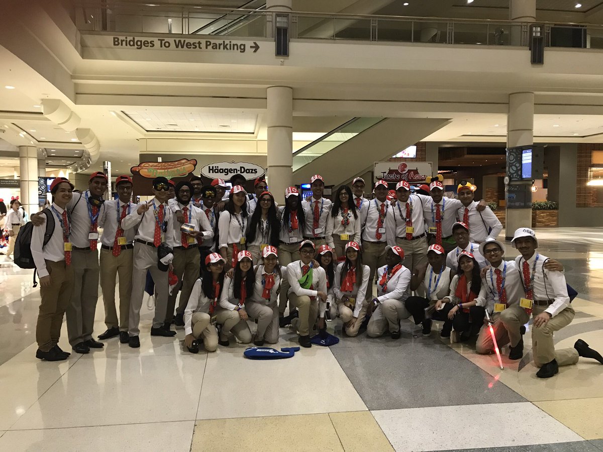 Name a better Deca team. I’ll wait 😁
#tfssdeca #icdc2019 #Limitless <a href="/TFSSDECA/">Turner Fenton DECA</a> @TFSSBusiness