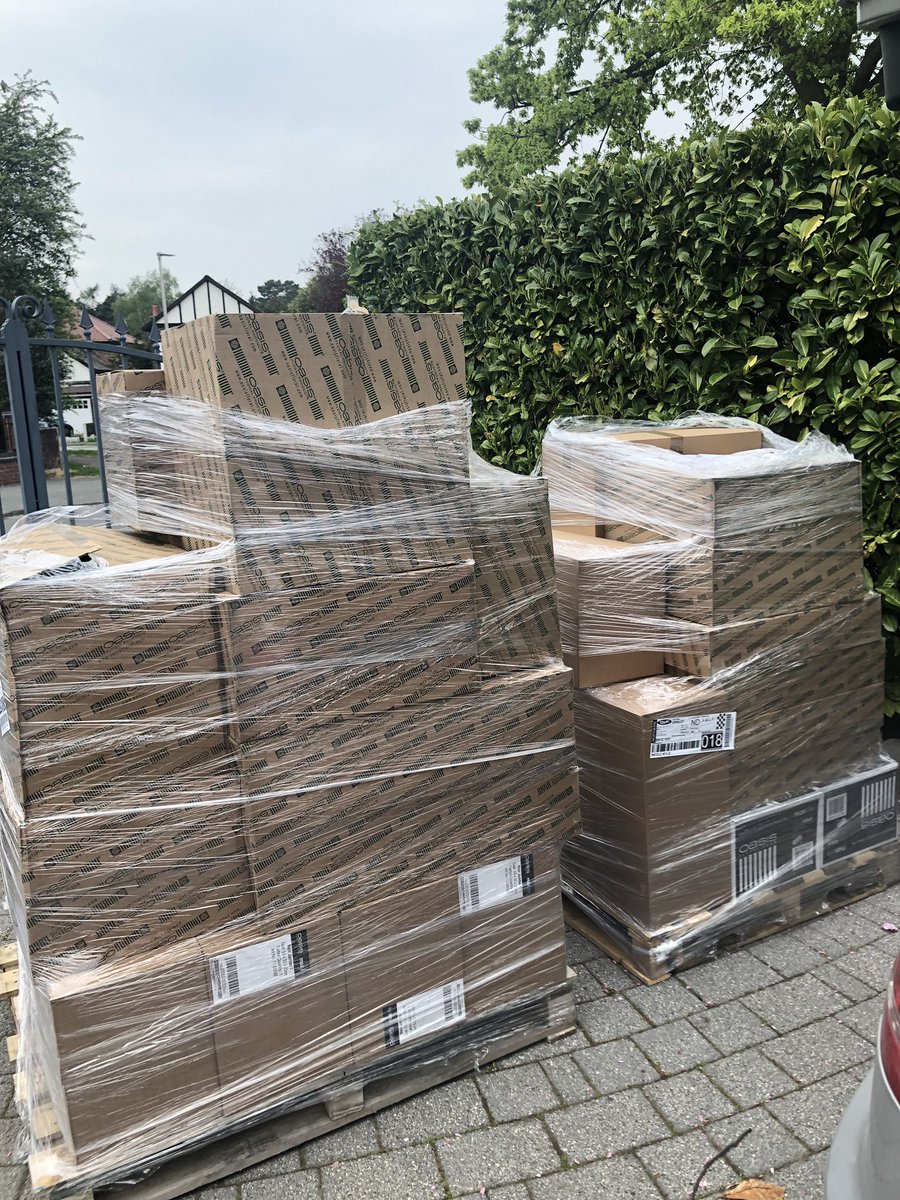 Getting Chelsea Ready #RHSChelsea. Thank you <a href="/OASISHomeHobby/">OASIS Home and Hobby</a> for your fantastic support