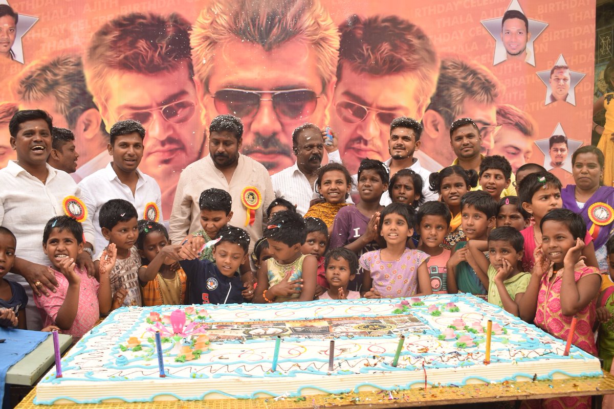 KarnatakAjithFC's tweet photo. #AKVolunteersThalaBdayEvent 
48kgCakeCuttingCelebration wd48bags
distributed4Homestudents 
#THALABDayFestivalCDP 
#THALABirthdayCommonDP 
#NerkondaPaarvai @TFC_mass @DoneChannel1 @SureshChandraa
@BoneyKapoor https://t.co/KcL9e2J1nH