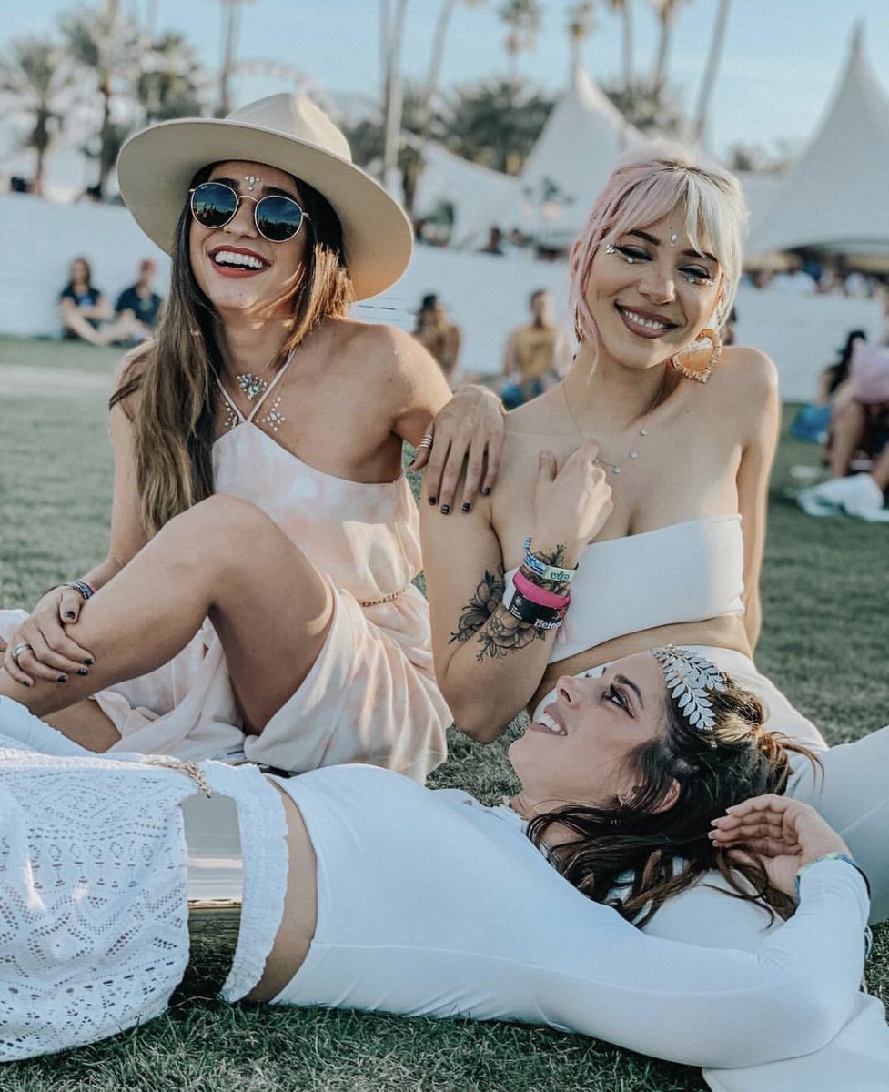 ModaJustCoco's tweet photo. Hoy toca día de relax...que ganas de disfrutar un domingo en familia!! Hoy tenemos nuevo vídeo en el canal de JustCoco del festival de #Coachella #JustCoco https://t.co/Fyy4x2zaBv