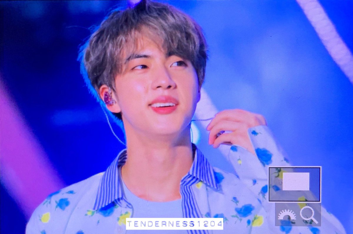 tenderness1204's tweet photo. 190428 SBS SUPER CONCERT  Preview

🥰

#방탄소년단 #BTS⁠ ⁠⁠#진 #김석진 #JIN #석지니
@BTS_twt https://t.co/fzx9xSQFWM